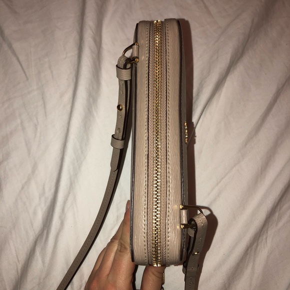 Ralph Lauren Crossbody Bag 😌 - Picture 3 of 3